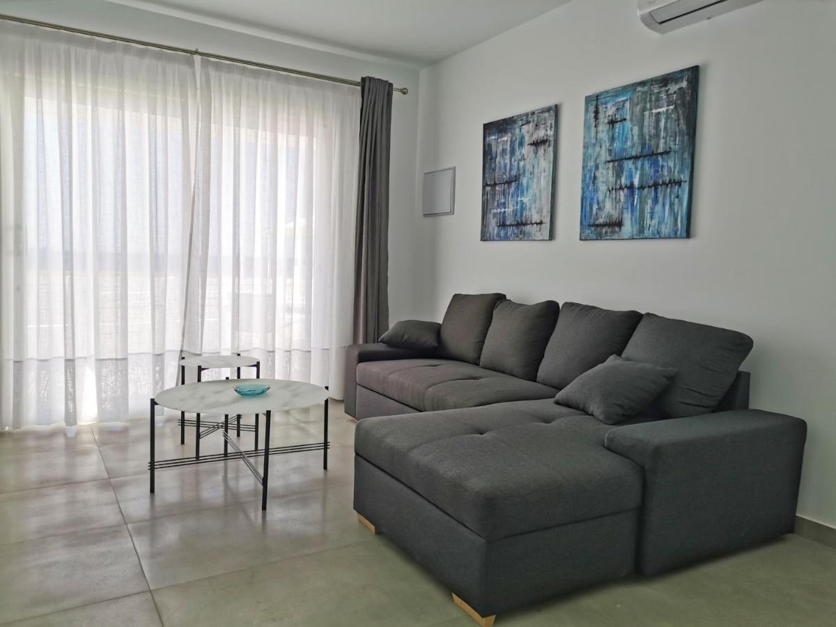 Luxury Apartment On The Beach Playa Honda  Bagian luar foto